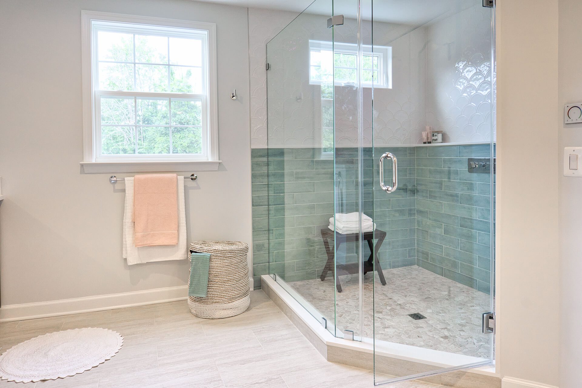 Featured image for “Frameless vs. Framed Shower Doors: Which One is Safer?”