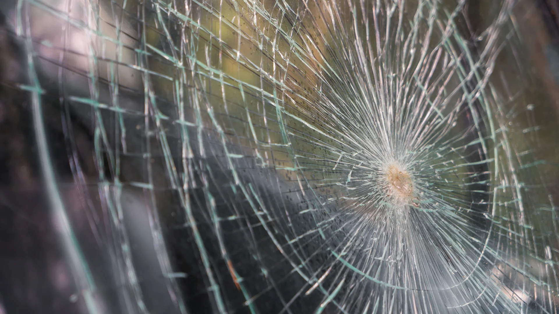Featured image for “Top Factors to Consider: Where Can I Get My Windshield Replaced?”