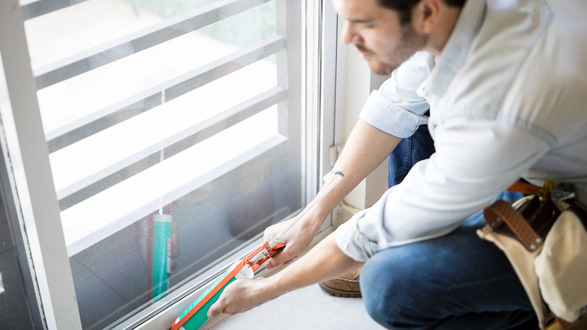 Featured image for “Kansas City Homeowners: Understanding the Cost to Reglaze Windows”